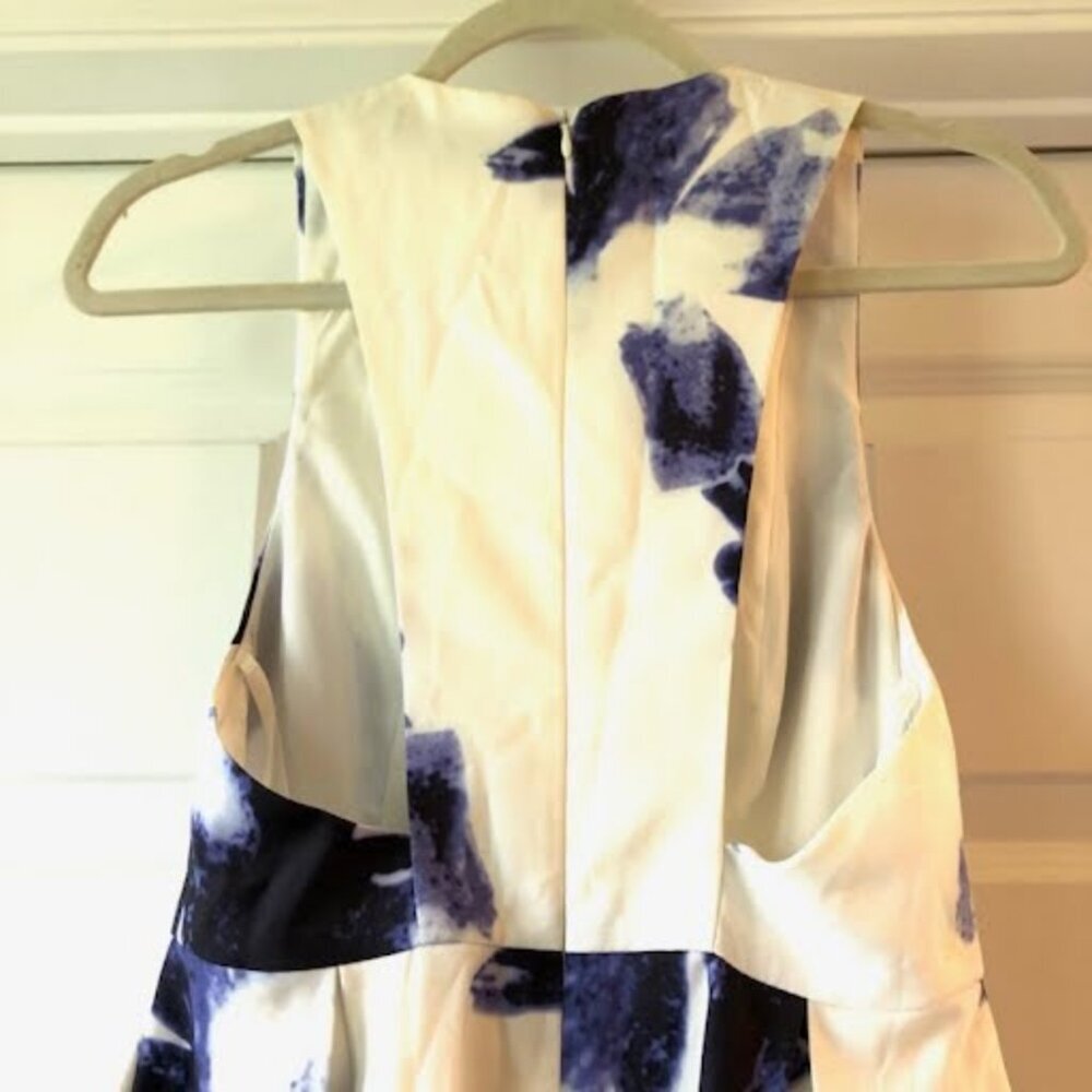 New LULU'S Seeing Chic Blue White Watercolor Sleeveless Racerback Skater Dress S - Picture 7 of 8